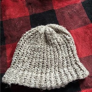 Chunky Knit Beanie in Beige